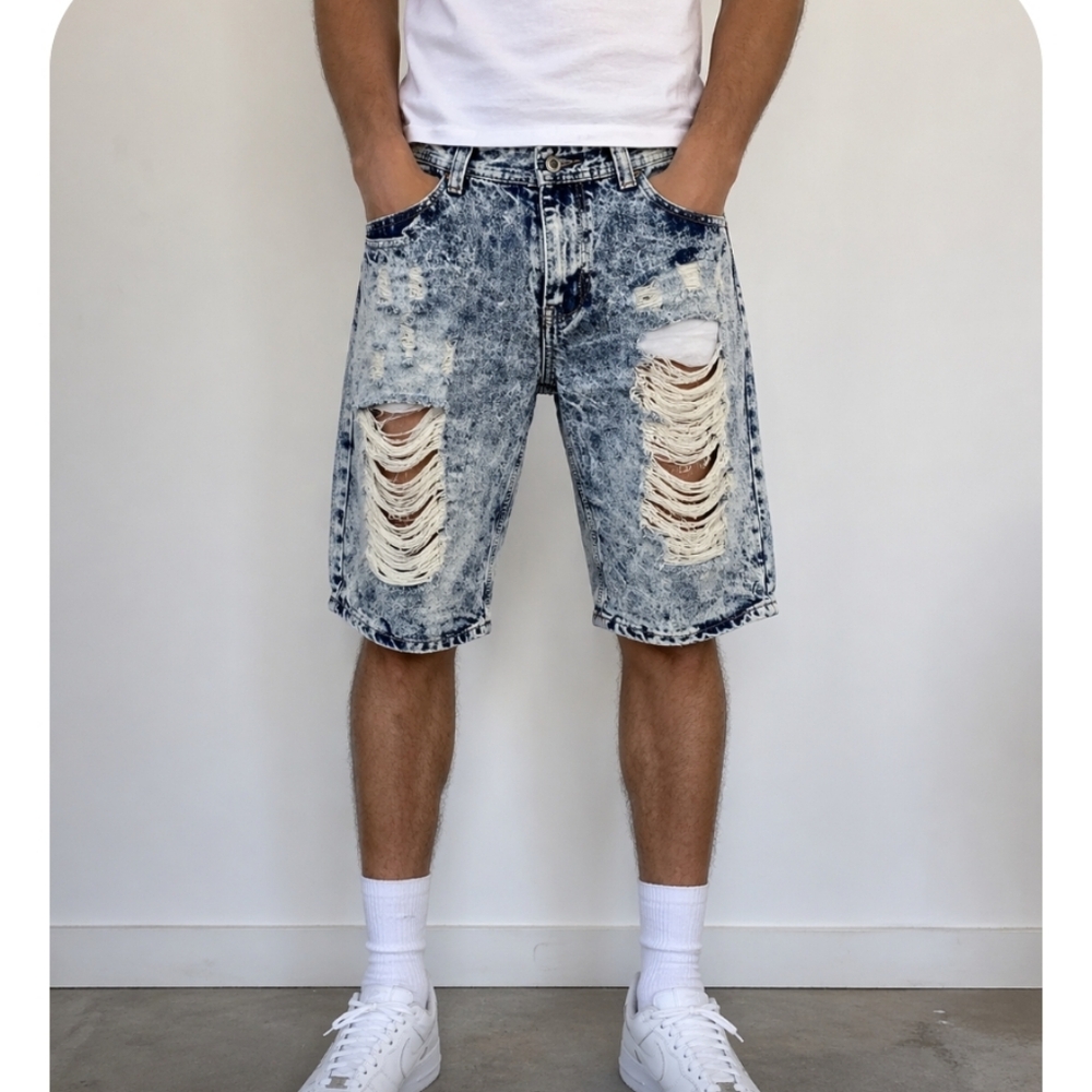 TRILL NATION Distressed shredded Shorts 32